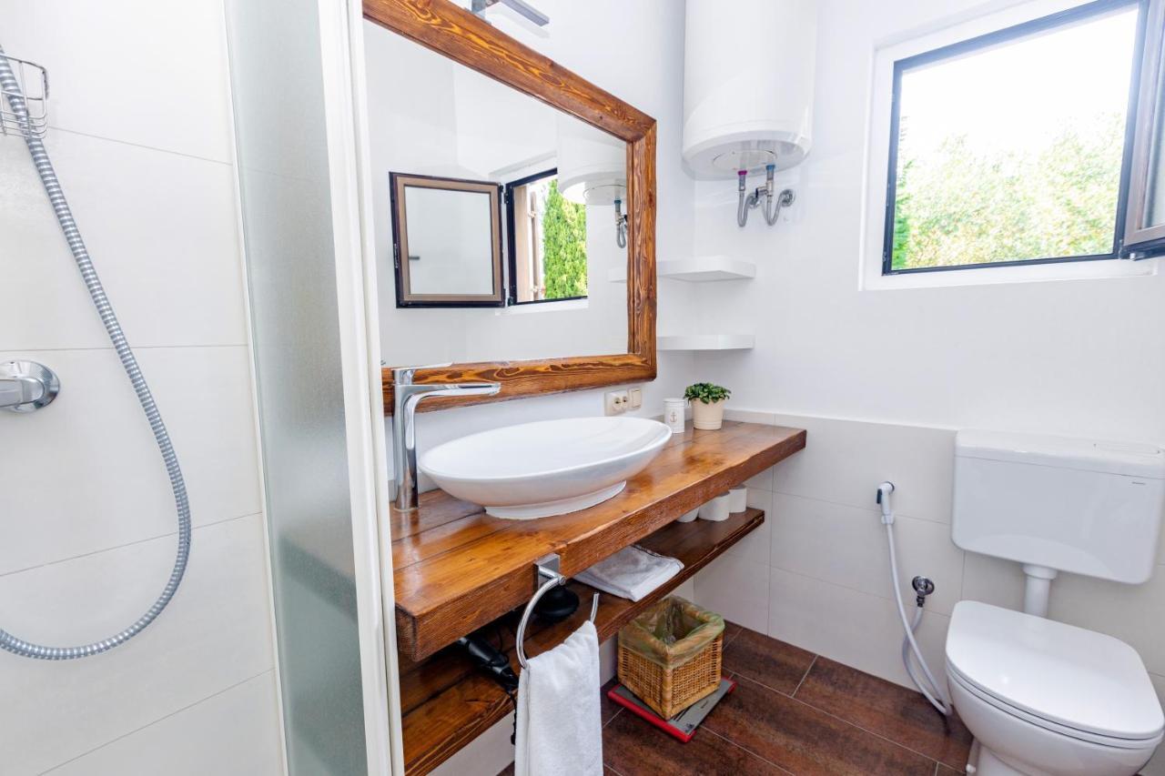 Residence Pecek Novigrad Istria Kültér fotó