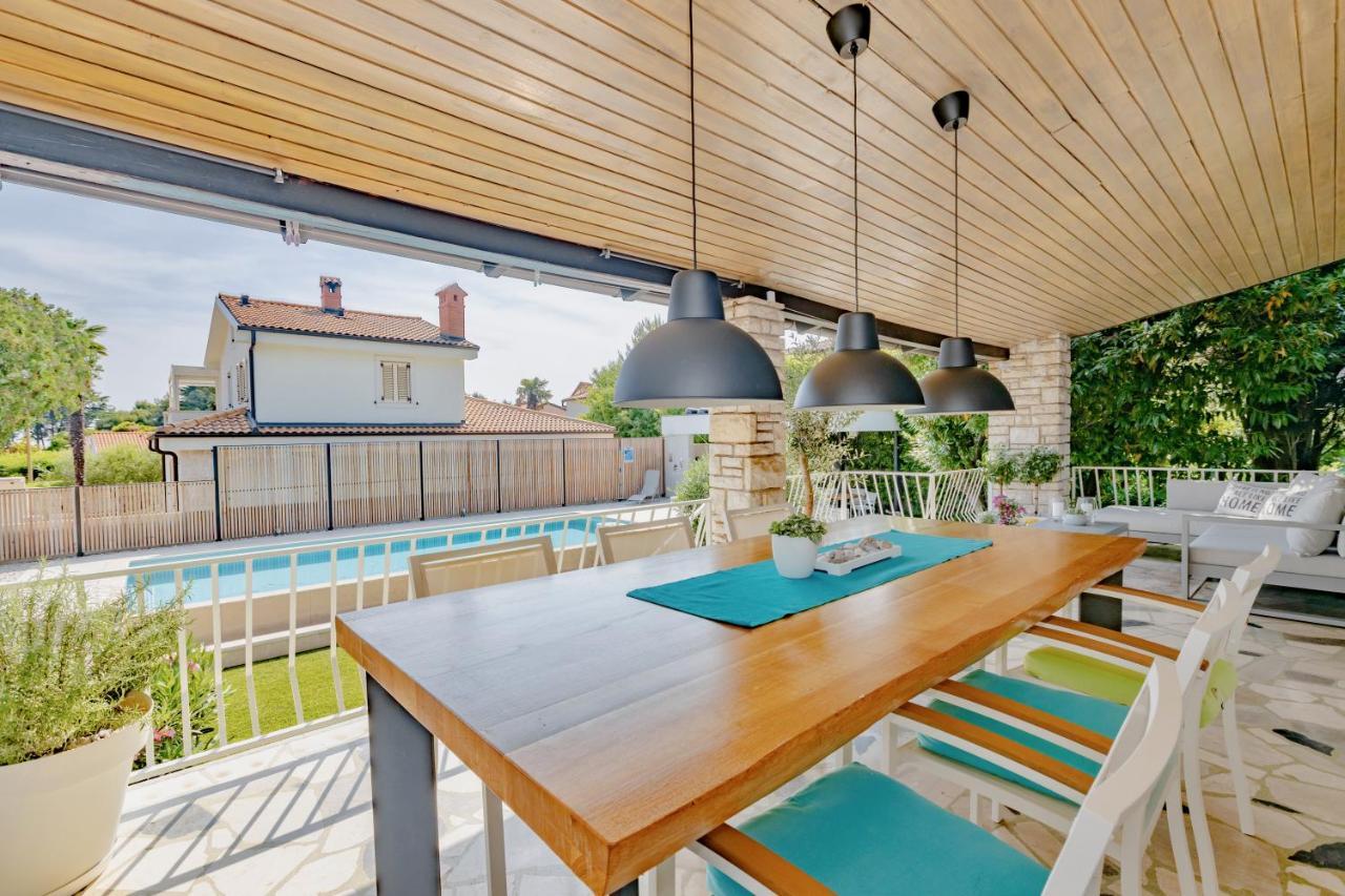 Residence Pecek Novigrad Istria Kültér fotó