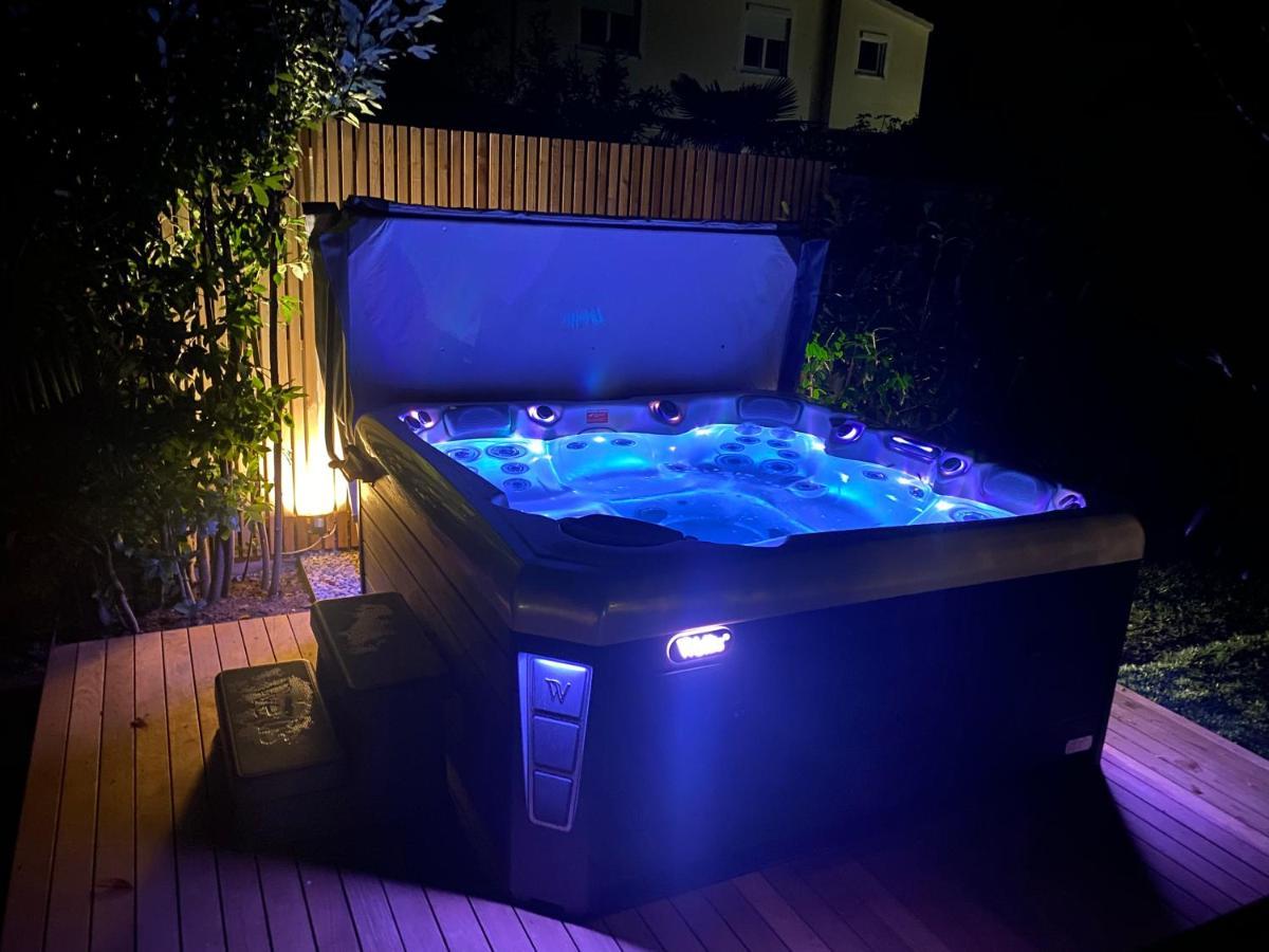 Residence Pecek Novigrad Istria Kültér fotó