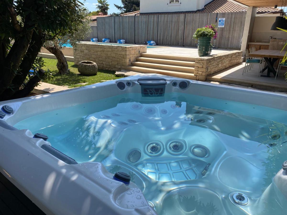 Residence Pecek Novigrad Istria Kültér fotó